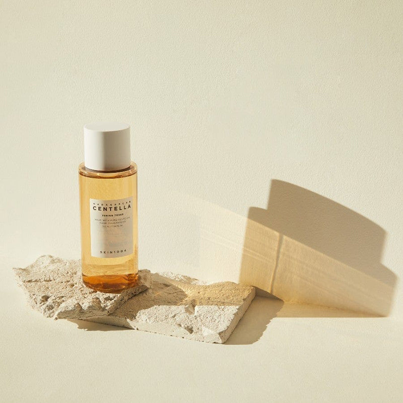 https://cdn.shopify.com/s/files/1/0568/9802/7638/files/skin1004-toner-madagascar-centella-toning-toner-36440507875574_900x900_1ebb5b0c-4e93-4b28-be80-3142422dce20.jpg?v=1751279782